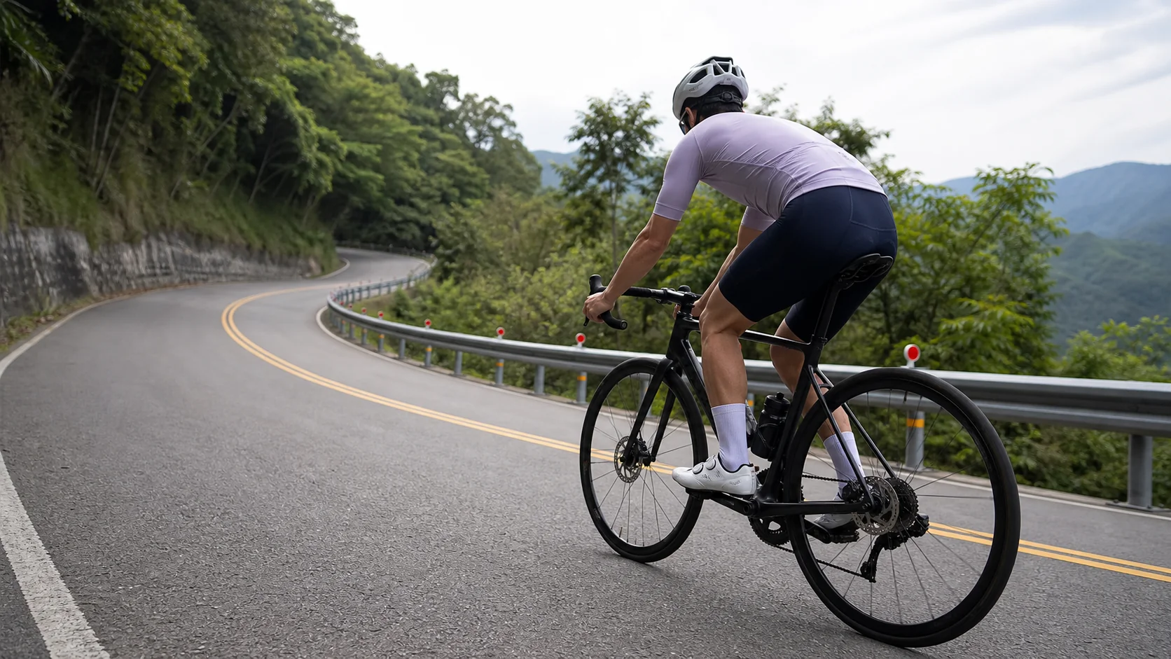 山路長下坡煞車技術主視覺