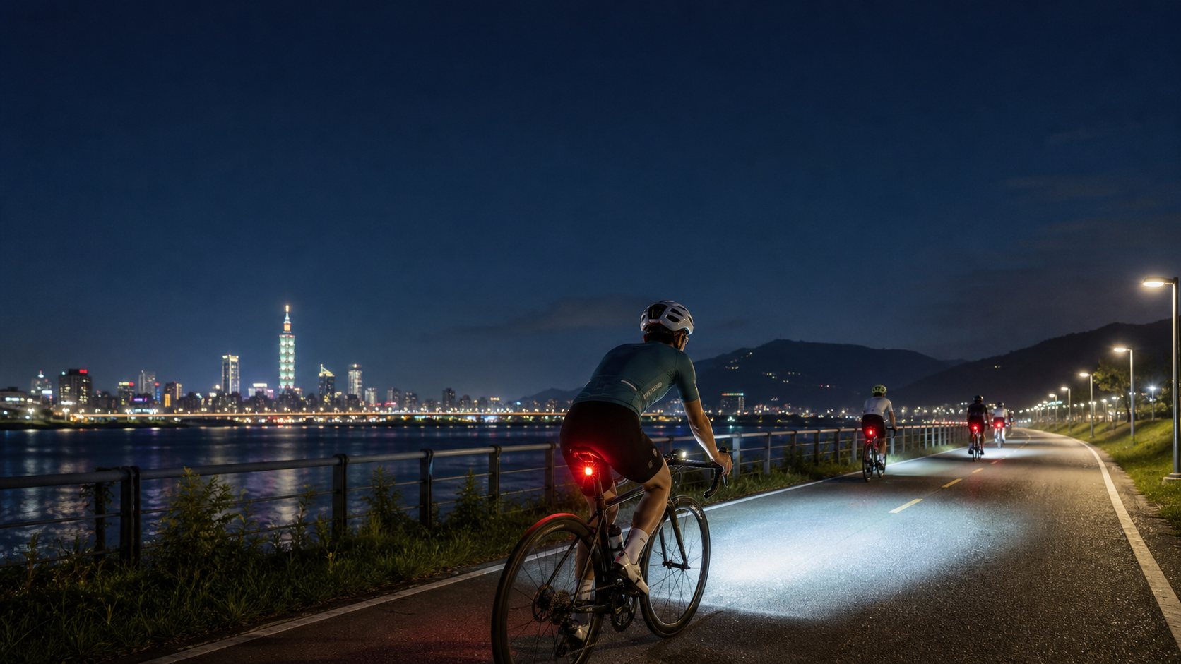 夜騎文化:台灣夜騎路線與燈具安全的完整指南